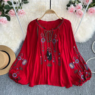 WW | Damen Rundhalsbluse mit Stickerei