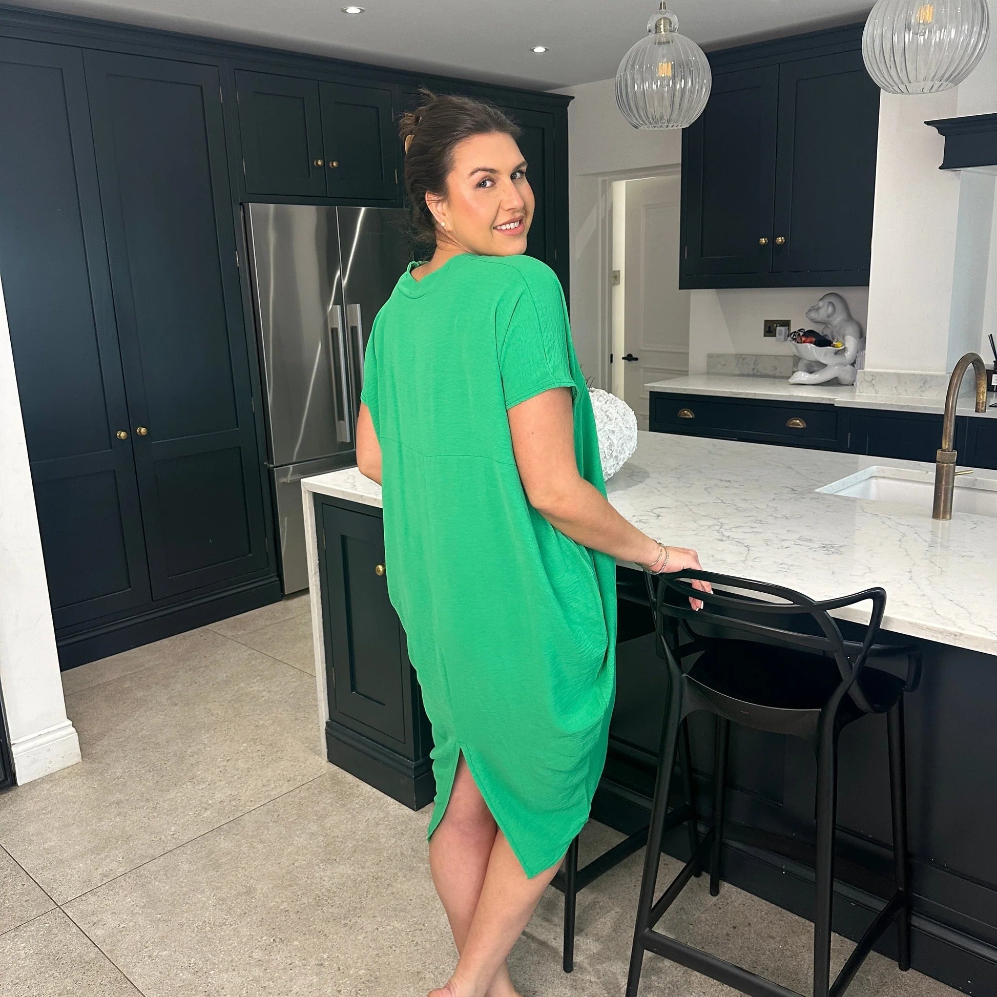 Kleid mit V-Ausschnitt | Unser Bestseller 2024