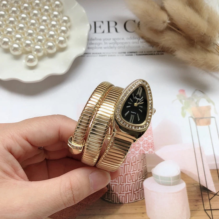WW | Luxuriöse Goldene Wickelarmbanduhr