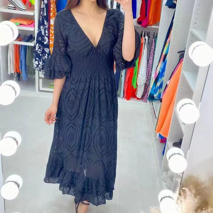 WW | Besticktes Damenkleid
