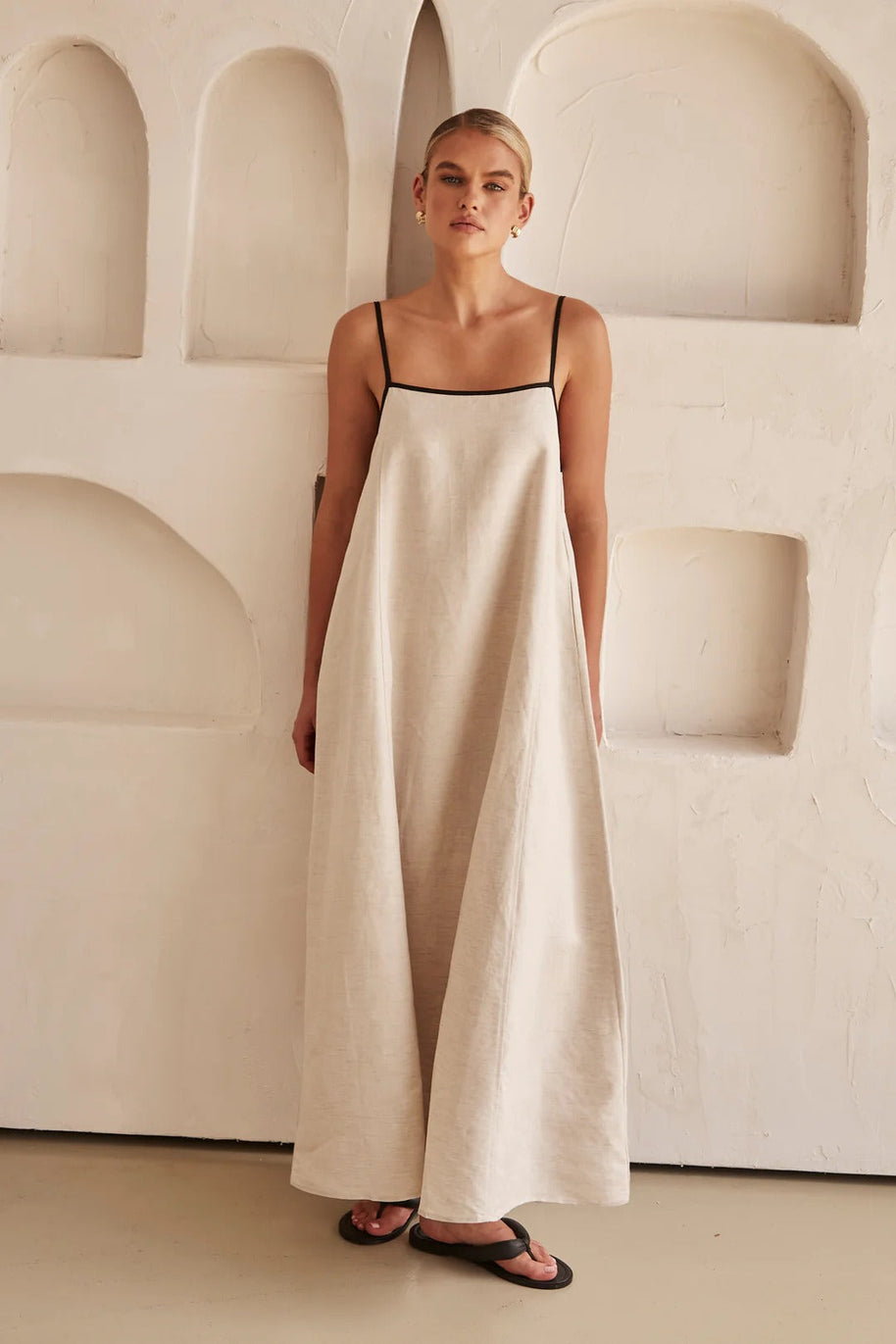 WW | Langes Leinenkleid Im Kontrast