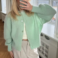 WW – Gebreid vest met knoopsluiting