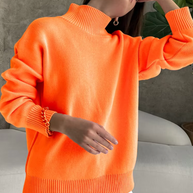 – Übergroßer, lockerer Rollkragenpullover