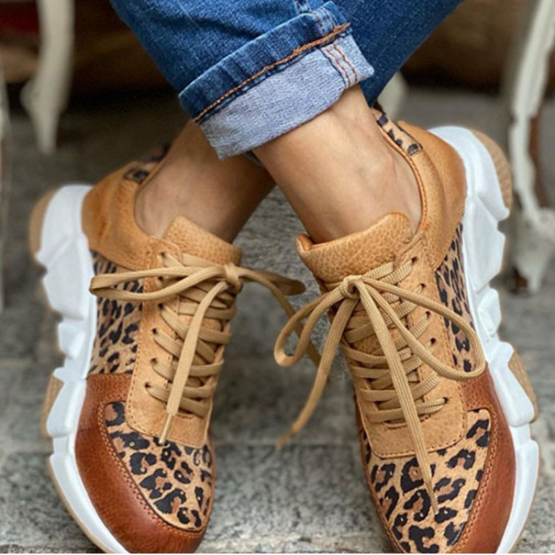 WW | Sneakers mit Leopardenmuster
