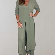 WW - Langes Top mit elegantem hohem Schlitz