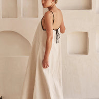 WW | Langes Leinenkleid Im Kontrast