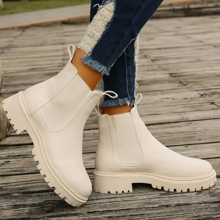W&W Mode | Damen Chelsea Boots aus Leder mit Zugschlaufen