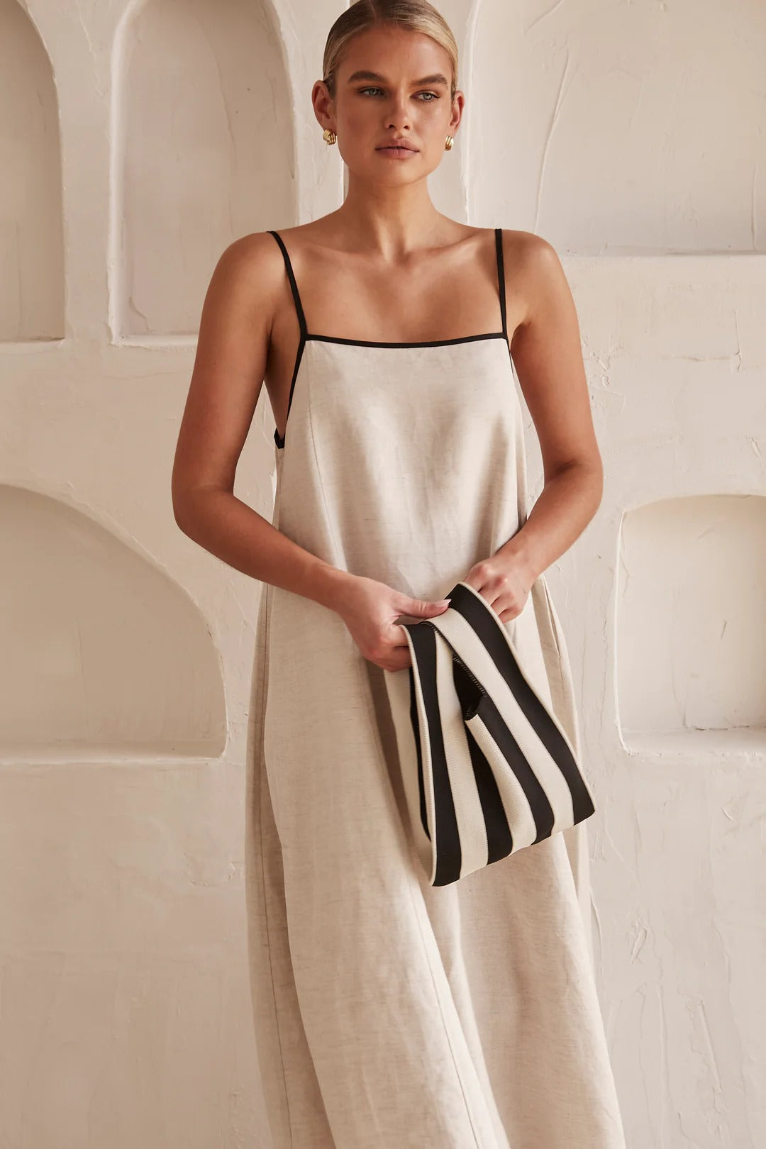WW | Langes Leinenkleid Im Kontrast