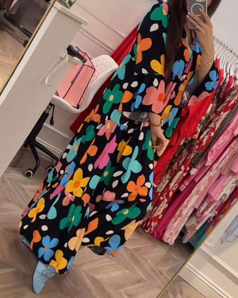 Noa - Lässiges Kleid mit Trompetenärmeln und Blumenmuster