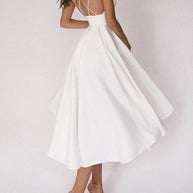 WW Grace | Das elegante Trägerkleid mit V-Ausschnitt