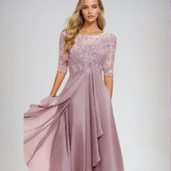 WW | Anmutiges Detailliertes Fließendes Kleid