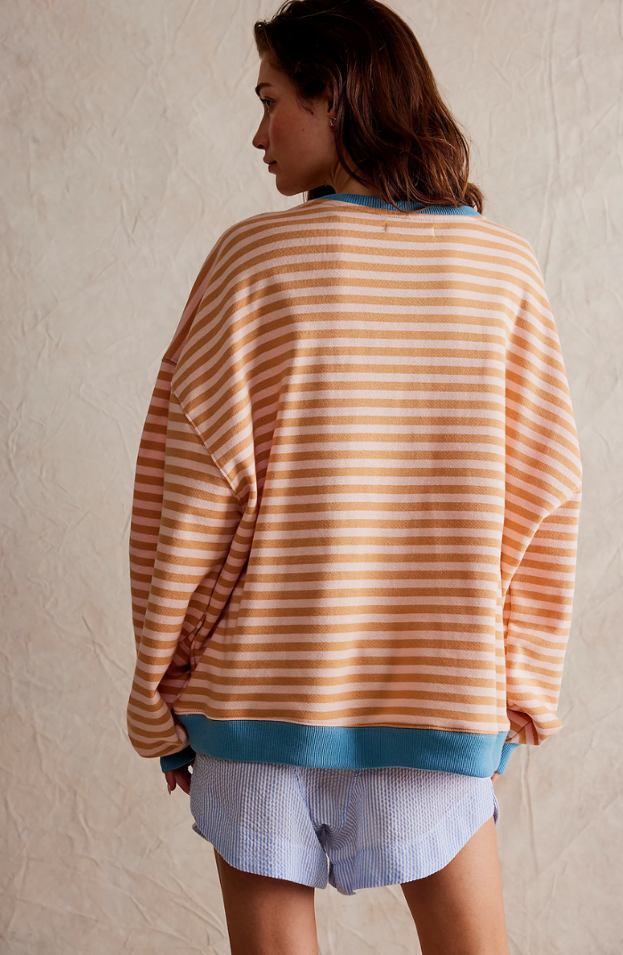 W&W Mode | Oversize Pullover mit farbenfrohen Streifen