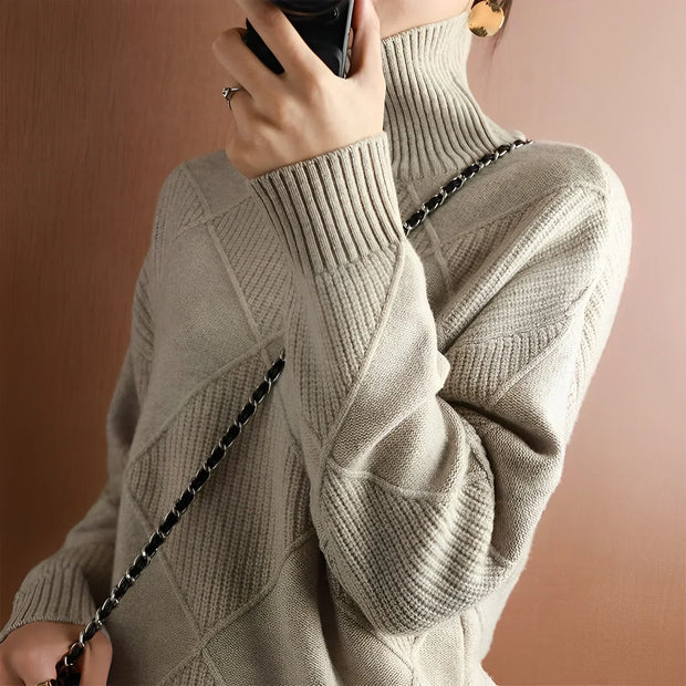Layla™ GEWIRKTE TURTLENECK