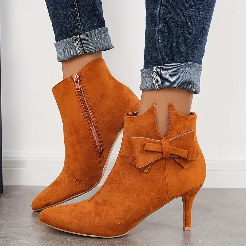 WW | Sandaletten mit Stiletto-Absätzen, Schleife und Spitzem Zeh