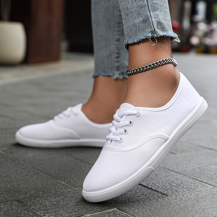 W&W Mode | Bequeme Niedrige Canvas Sneakers in Weiß