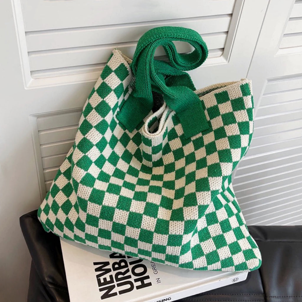 Strick-Tragetasche im Retro-Karo-Look