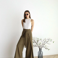 Weite Leinenhosen