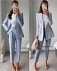 pastellblauer Blazer