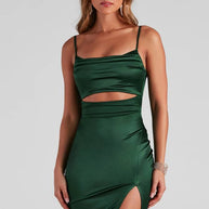 WW - Midi Kleid mit Cut outs und Oberschenkelschlitz