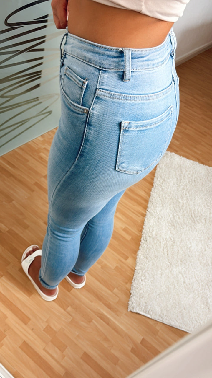 waist Jeans "K679", skinny geschnitten / helle Waschung Art. 5670