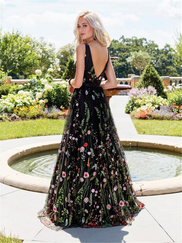 WW | Fabulous Ärmelloses besticktes Kleid