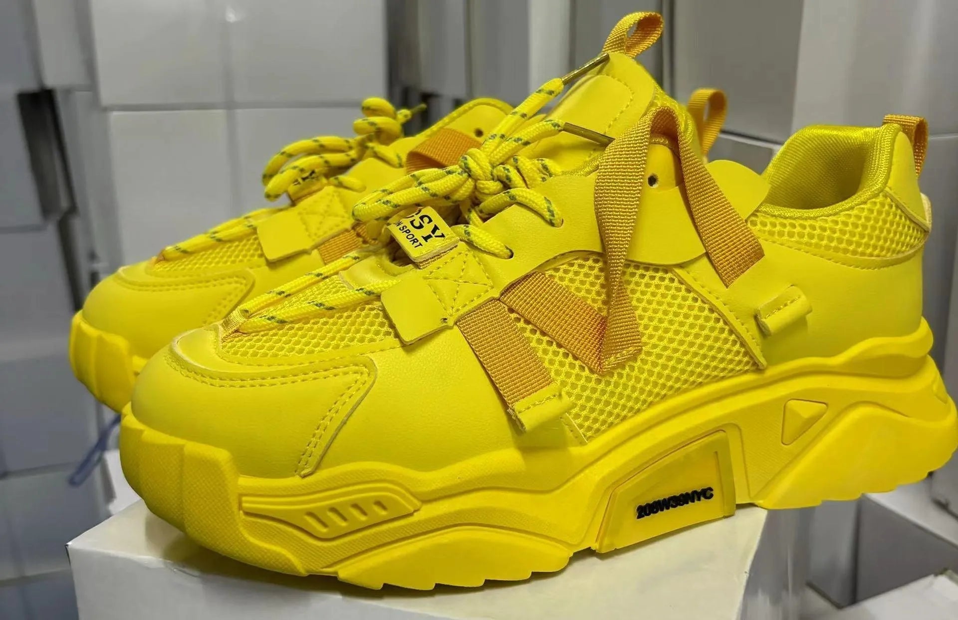 WW | Mesh-Oberfläche Schuhe mit Plateau