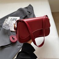 WW | Kompakte Damen Schultertasche
