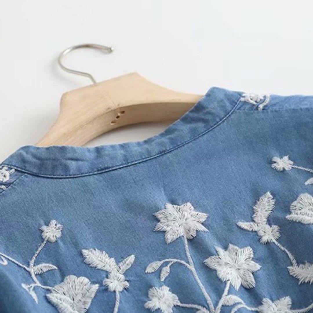 WW | Bestickte Blumenbluse mit Knopfleiste