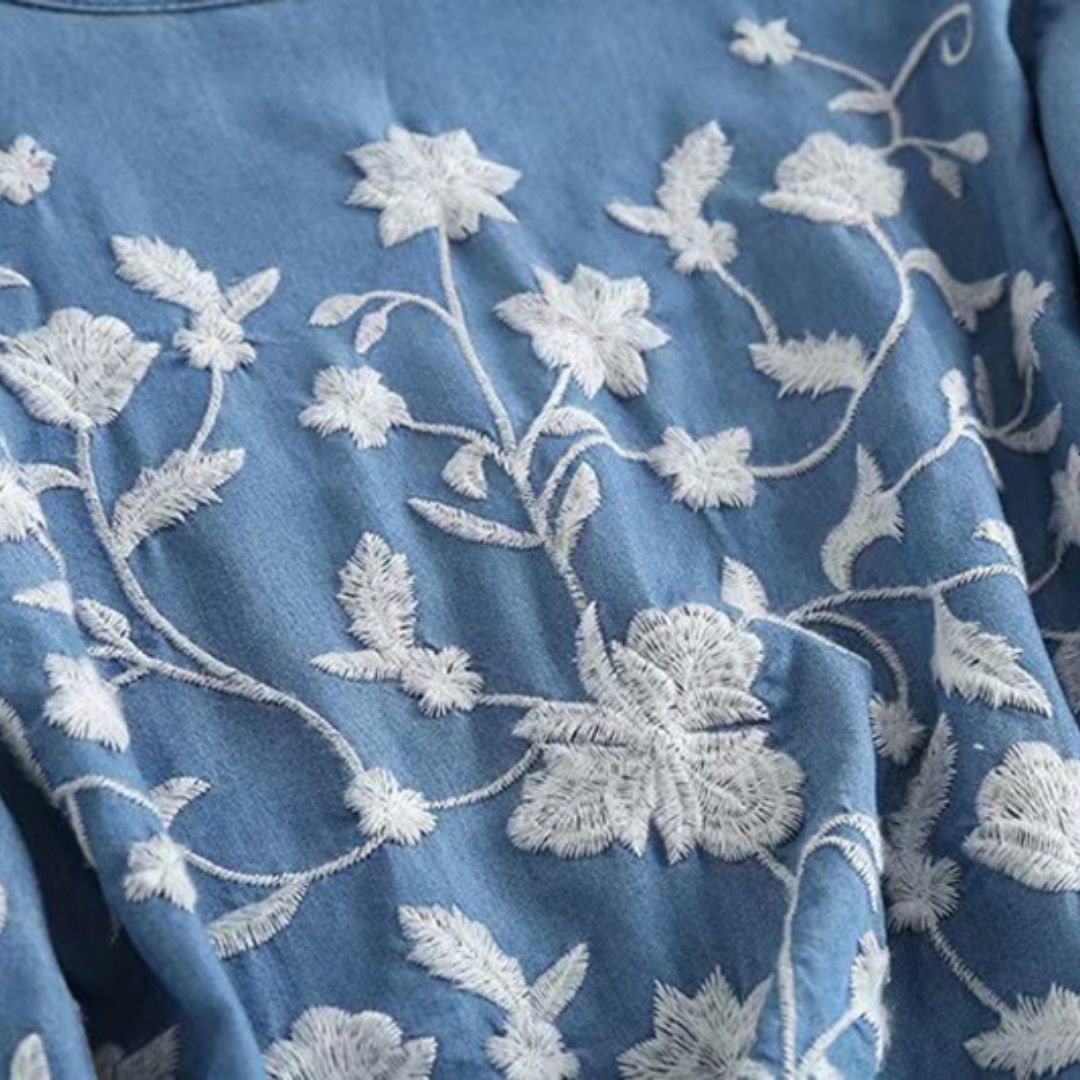 WW | Bestickte Blumenbluse mit Knopfleiste