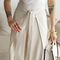 Weite Leinenhosen
