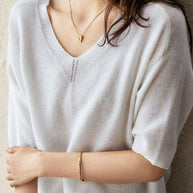 WW | Luxurious soft cashmere V-neck sweater for women