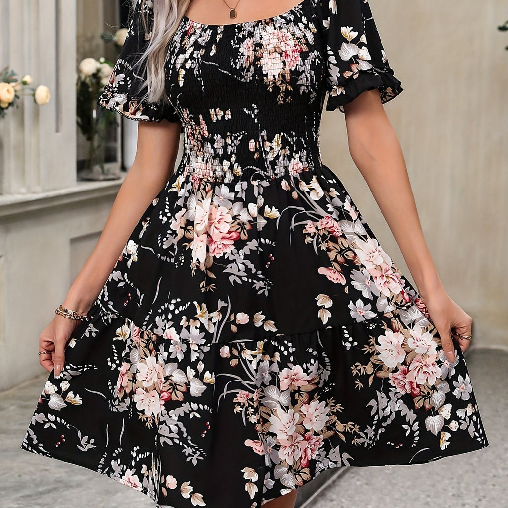 WW | Schwarzes Kleid mit Blumen, Rüschen und Rechteckigem Ausschnitt