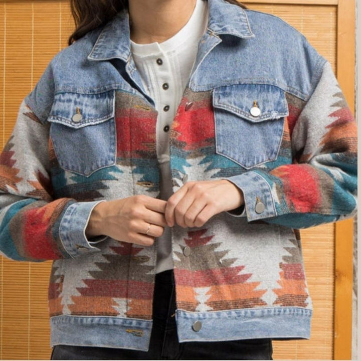 W&W Mode | Jeansjacke mit Aztekenmuster