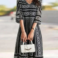 WW | Bedrucktes Midi-Kleid mit V-Ausschnitt
