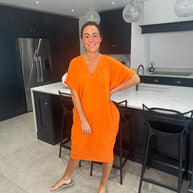 Kleid mit V-Ausschnitt | Unser Bestseller 2024