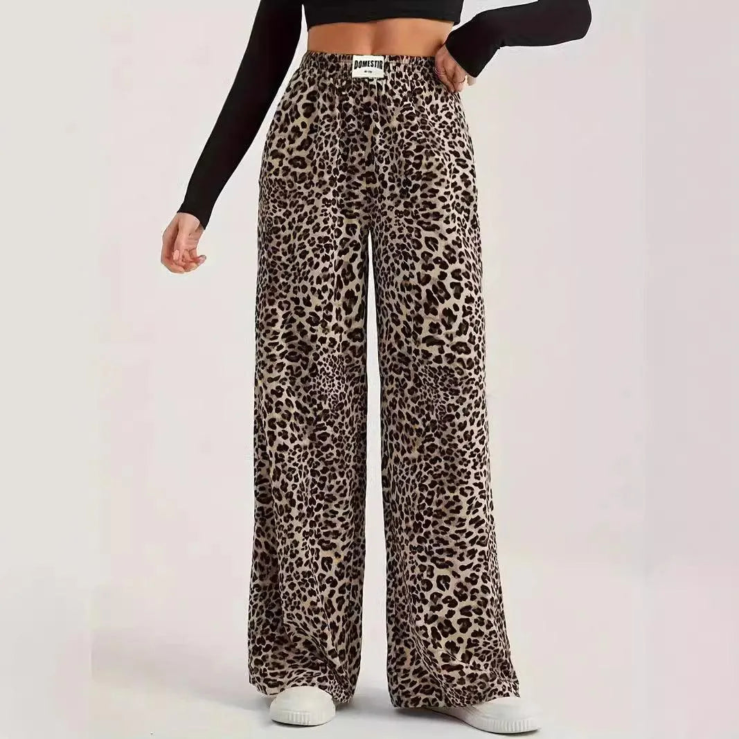 WW | Hoch taillierte lässige gerade Hose mit Leopardenmuster