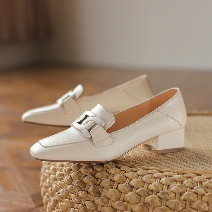 W&W Mode | Bequeme Schuhe mit Mittlerem Absatz und Fußgewölbeunterstützung