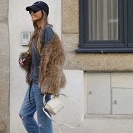 Modische Damenjacke aus Plüsch-Imitatfell