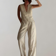 WW -  Tank-Top und High-Waist-Hosen