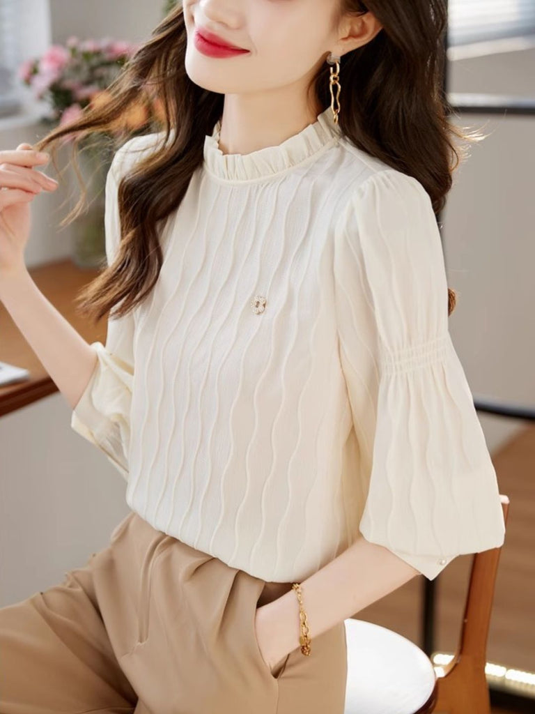 WW | Wavy Textured Stand Collar Top Gelb