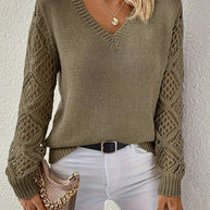 Strickmodepullover mit V-Ausschnitt