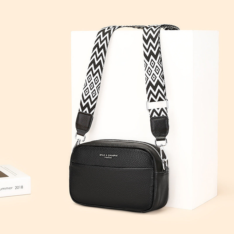 WW | Schlichte Schultertasche Aus Veganem Leder Im Kleinen Quadratischen Format