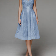 besticktes ärmelloses Kleid