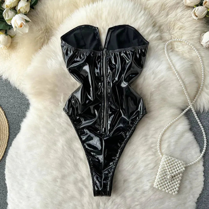 W&W Mode | Body Donna made of PU leather with V-neck