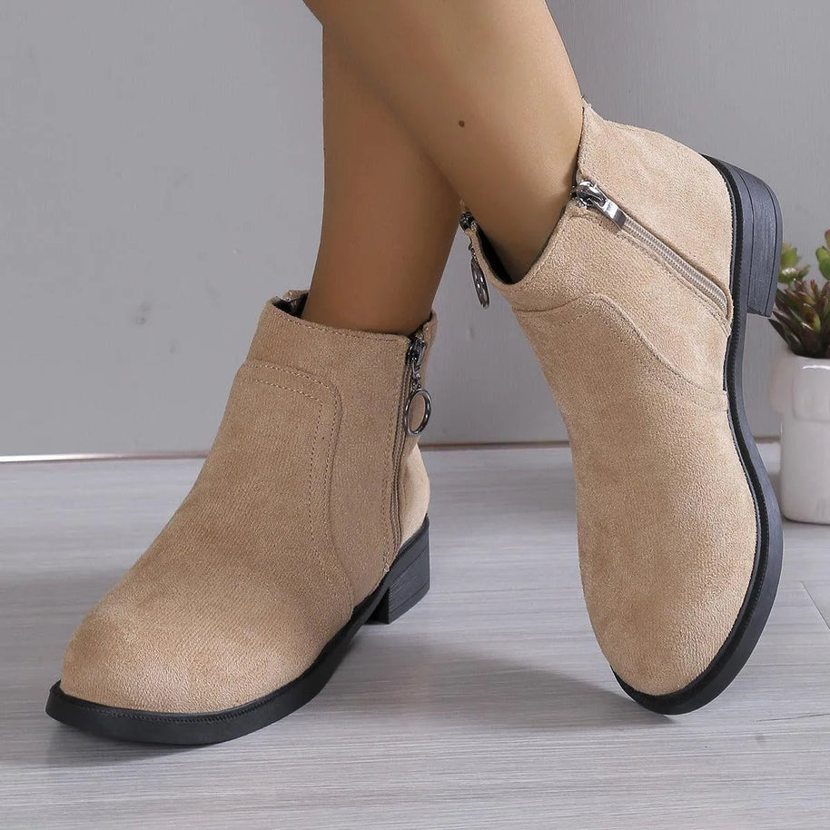 WW | Chunky-Heeled Ankle Boots