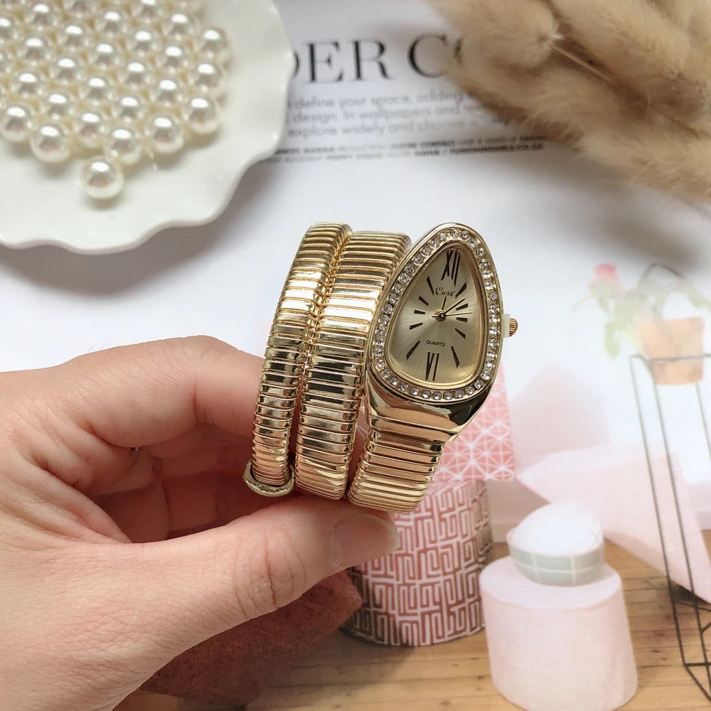 W&W Mode | Luxuriöse Goldene Wickelarmbanduhr