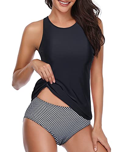 WW | Figurformender Schwarzer Tief Ausgeschnittener Tankini Mit Gestreiften Shorts