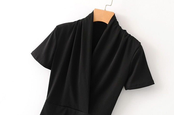 Eleganter Wickel-Body mit V-Ausschnitt