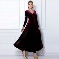 WW | Glamorous Chic Kleid mit verdicktem V-Ausschnitt