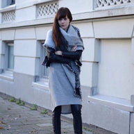 Damen Eleganter Fransen-Schal aus weichem Material mit geometrischem Muster WW